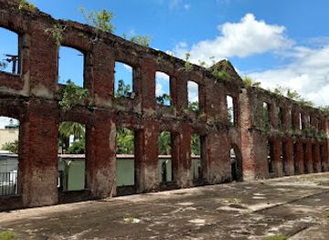 suriname/para-district/landmark/surinaams-museum