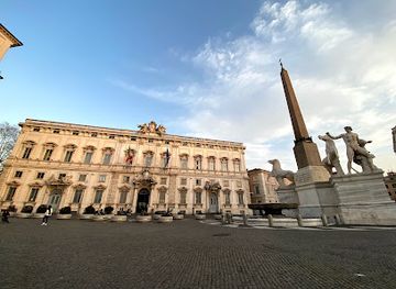 italy/rome/trevi/landmark/statue-romane