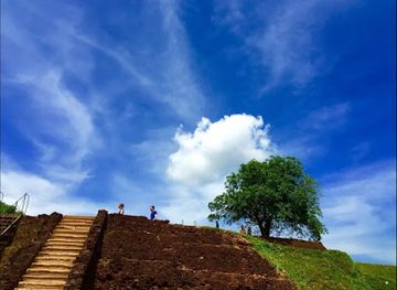 sri-lanka/sigiriya/landmark/mapagala-fortress