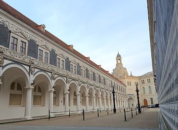 germany/dresden/landmark/statue-des-hl-dominikus