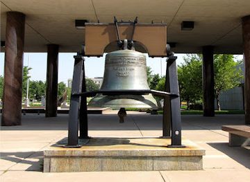 minnesota/saint-paul/landmark/liberty-bell