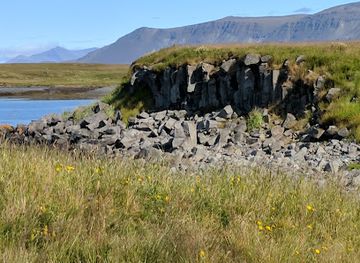 iceland/north-iceland/landmark/imagine-peace-tower