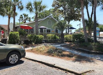 south-carolina/edisto-island/landmark/seacow-eatery