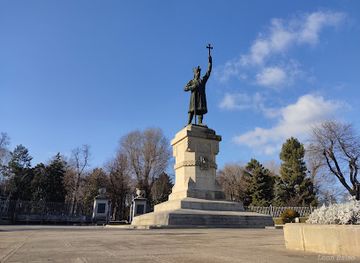 moldova/chisinau-county/landmark/stephen-the-great-monument