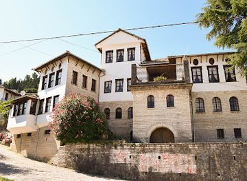 albania/gjirokaster/landmark/ethnographic-museum
