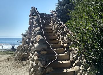 california/santa-barbara/landmark/arroyo-burro-beach-county-park