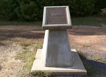 louisiana/north-louisiana/landmark/bonnie-clyde-death-spot