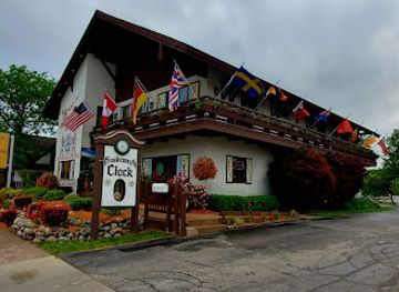 michigan/frankenmuth/landmark/frankenmuth-clock-german-gift-co-clocks-clock-parts-authentic-german-gifts