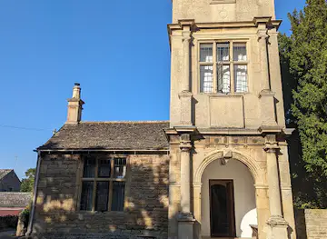 Lynch Lodge
