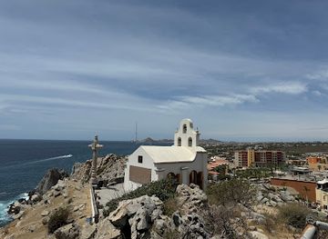 mexico/cabo-san-lucas/landmark/el-encanto-lighthouse