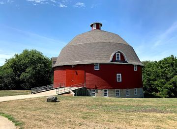 illinois/northern-illinois/landmark/ryan-s-historic-round-barn