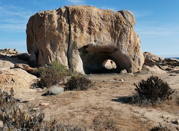 chile/coquimbo-region/landmark/el-ojo-del-pirata