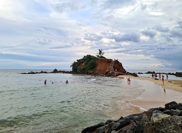 sri-lanka/ruhuna/landmark/parrot-rock