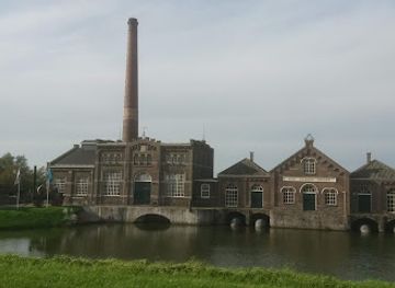 netherlands/ijsselmeer-polders/landmark/de-vooroever