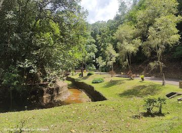 brunei/bandar-seri-begawan/landmark/tasek-lama-waterfall