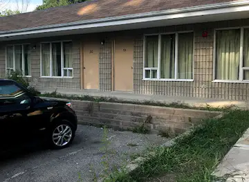 Clarkson Village Motel