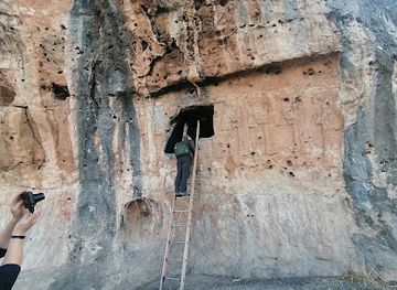 iraq/babel/landmark/halamata-cave