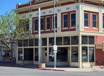 utah/price/landmark/farlaino-s-cafe