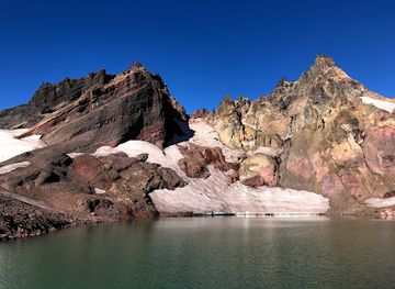 oregon/cascade-mountains/landmark/broken-top