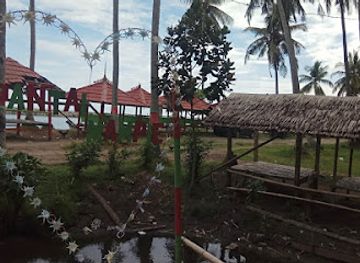 indonesia/west-sulawesi/landmark/pantai-mampie