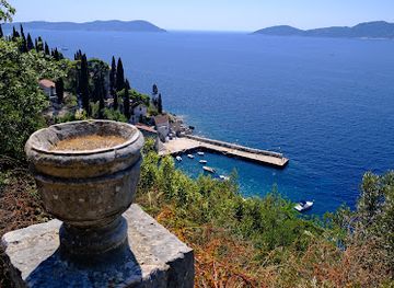 croatia/banovina/landmark/trsteno-arboretum