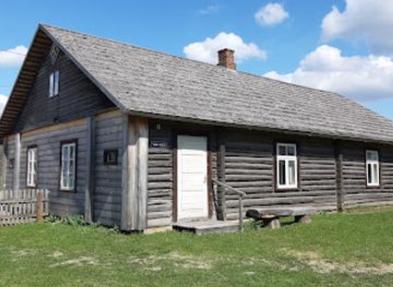 estonia/rapla-county/landmark/jarvakandi-glass-museum