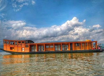bangladesh/tanguar-haor/landmark/rupkotha-tanguar-haor-houseboat