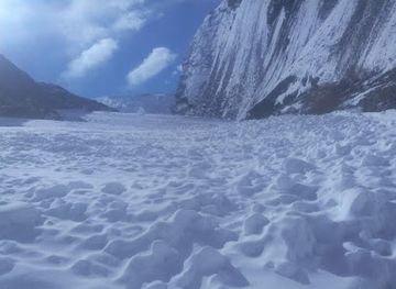 pakistan/ladakh/landmark/gharkun