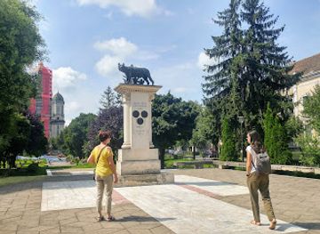 romania/satu-mare/landmark/lupa-capitolina-satu-mare
