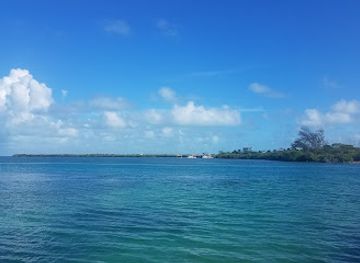 belize/the-cayes/landmark/caveman-snorkeling-tours