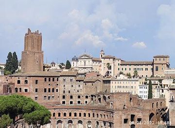 vatican-city/vatican-pinacoteca/landmark/trajan-s-forum