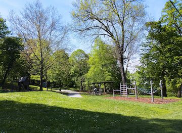 austria/vienna-woods/landmark/hackinger-schloss-park