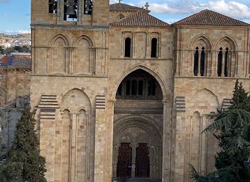 spain/avila/landmark/san-vicente-de-avila