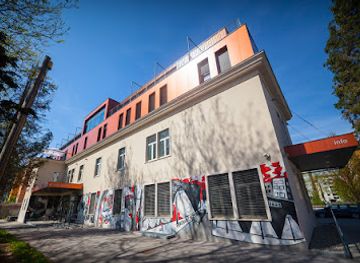 slovenia/drava/landmark/hostel-pekarna