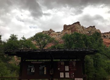 utah/dixie/landmark/lower-calf-creek-falls