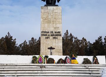 romania/vaslui/landmark/equestrian-statue-of-stephen-the-great-at-the-high-bridge