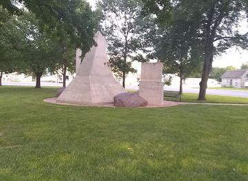 kansas/monument-rocks/landmark/monument-to-the-ice-age