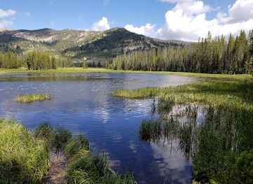 idaho/sawtooth/landmark/redfish-lake-visitor-center