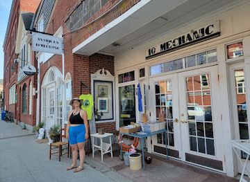 maine/camden/landmark/antiques-at-10-mechanic