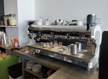 british-virgin-islands/road-town/landmark/island-roots-cafe-at-the-moorings