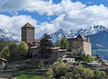 italy/south-tyrol/landmark/tyrol-castle
