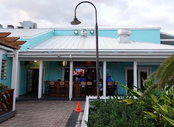 the-bahamas/lucaya/landmark/fair-play-lounge