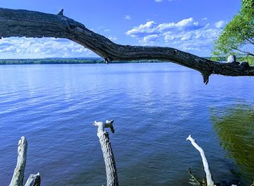 canada/ottawa-valley/landmark/maplelawn-garden