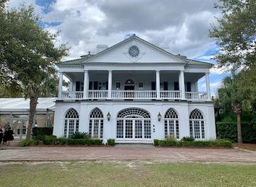 south-carolina/lowcountry/landmark/lowndes-grove