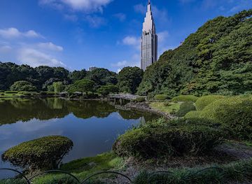 japan/tokyo/landmark/shinjuku-gyoen-national-garden