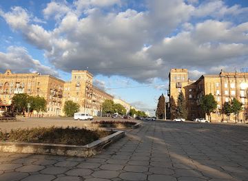 ukraine/zaporozhye/landmark/zaporizka-square