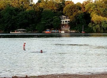 wisconsin/lake-geneva/landmark/geneva-stage