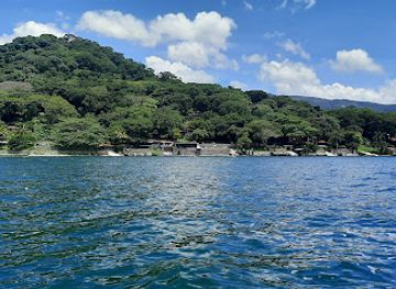 el-salvador/lake-coatepeque/landmark/isla-teopan