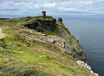 ireland/cliffs-of-moher/landmark/moher-tower-at-hag-s-head