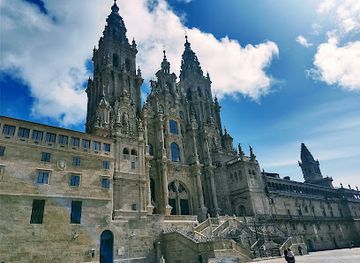 spain/santiago-de-compostela/landmark/pazo-de-xelmirez